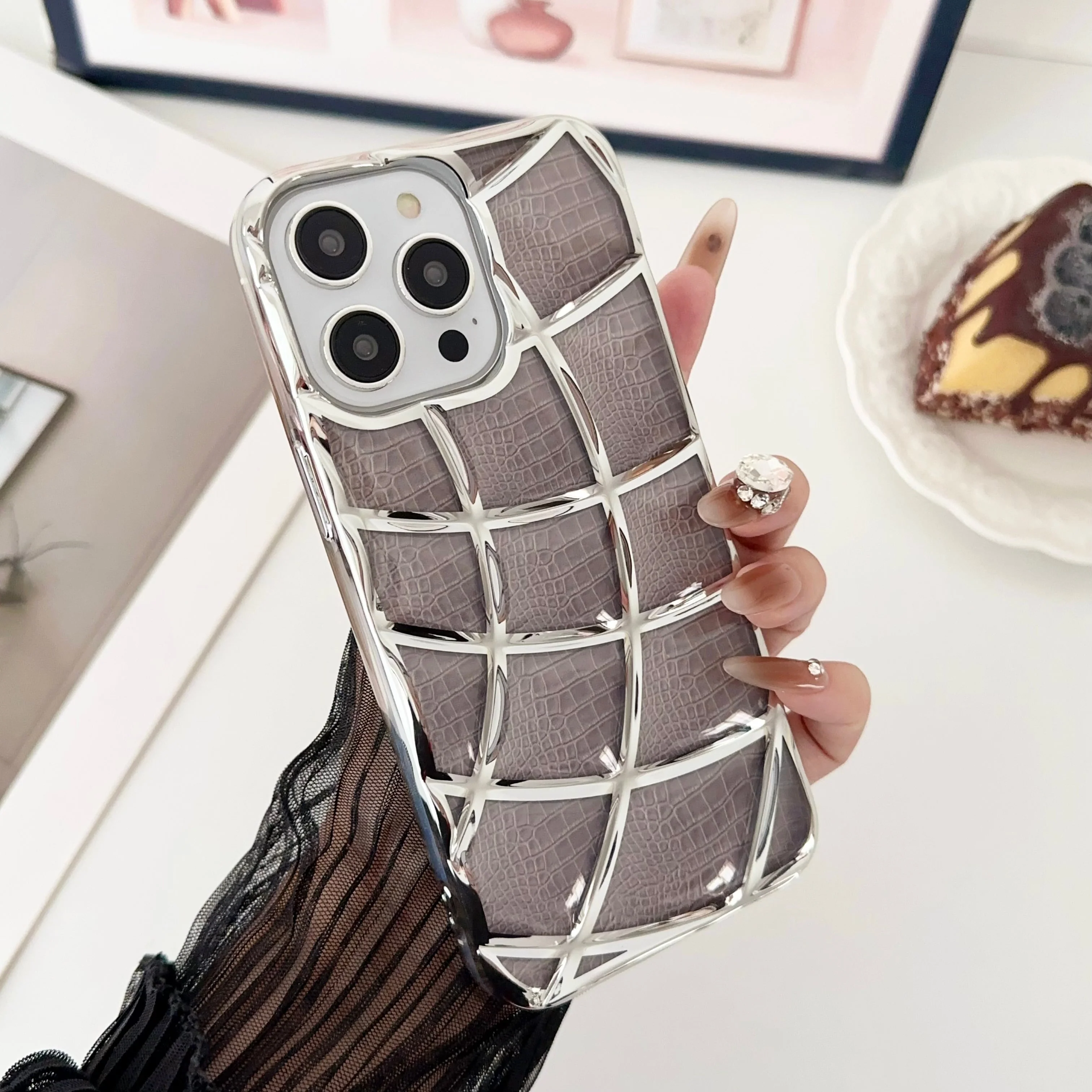 LuxuryKase LK143 Electroplated Unique Design Case For iPhone - Image 18