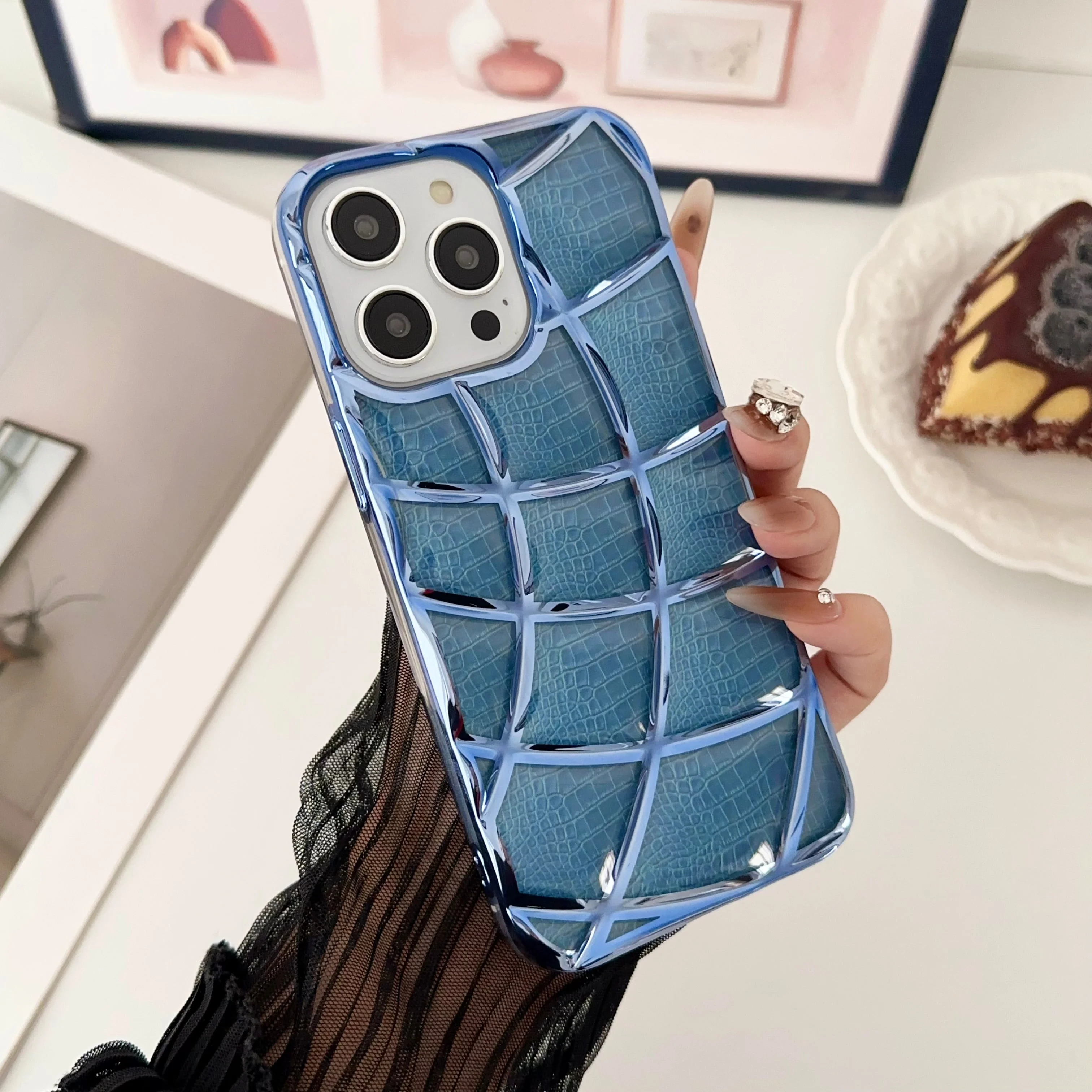 LuxuryKase LK143 Electroplated Unique Design Case For iPhone - Image 6